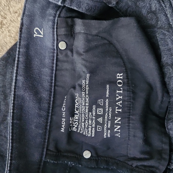 Ann Taylor Paisley Print Jeans EUC - Picture 3 of 5